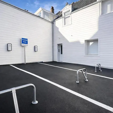 Immeuble Privatif 3 Et 1 Non Loin De L'immeuble アパート