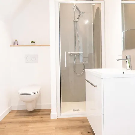 Immeuble Privatif 3 Et 1 Non Loin De L'immeuble ル・ポルテル