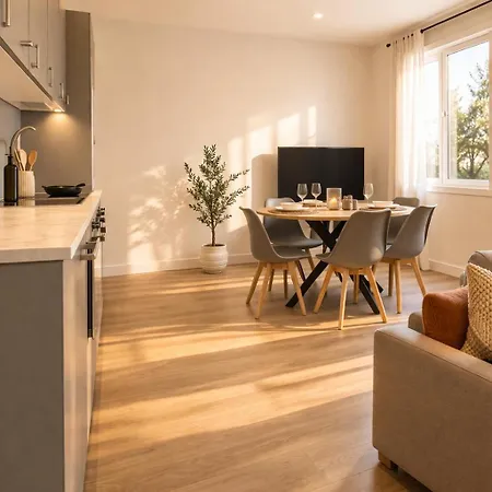 Appartement Immeuble Privatif 3 Et 1 Non Loin De L'immeuble Le Portel