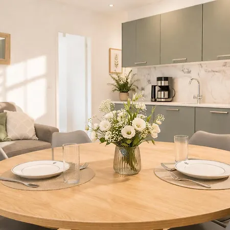 Immeuble Privatif 3 Et 1 Non Loin De L'immeuble * Le Portel