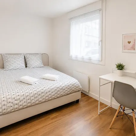 Immeuble Privatif 3 Et 1 Non Loin De L'immeuble アパート