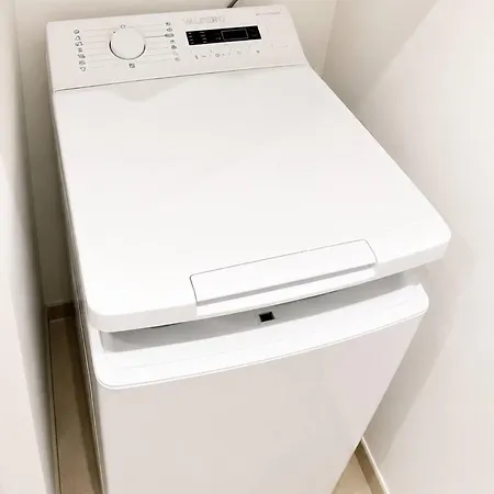 Immeuble Privatif 3 Et 1 Non Loin De L'immeuble