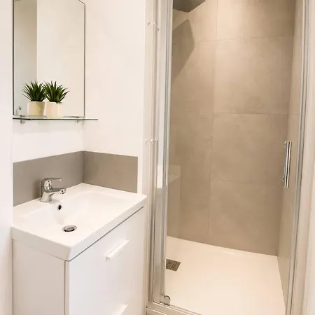 アパート Immeuble Privatif 3 Et 1 Non Loin De L'immeuble